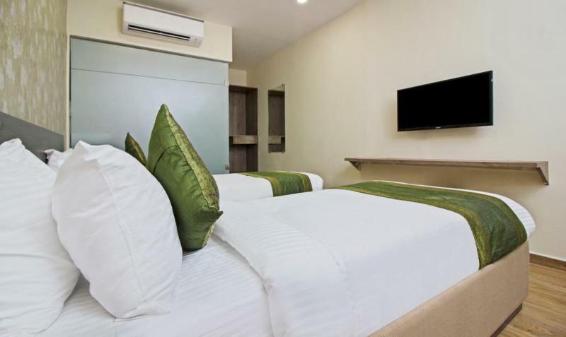 Ocean Suites Hotel Мумбаи Экстерьер фото