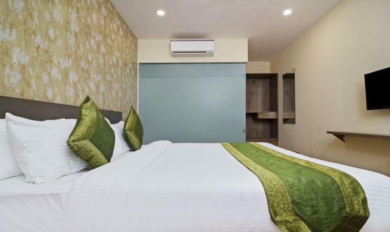 Ocean Suites Hotel Мумбаи Экстерьер фото