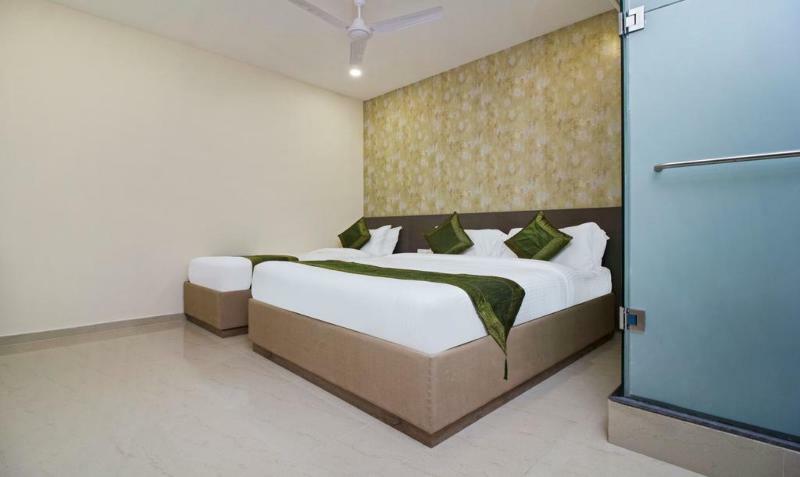 Ocean Suites Hotel Мумбаи Экстерьер фото