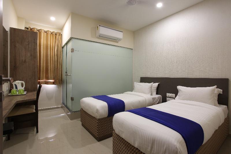 Ocean Suites Hotel Мумбаи Экстерьер фото